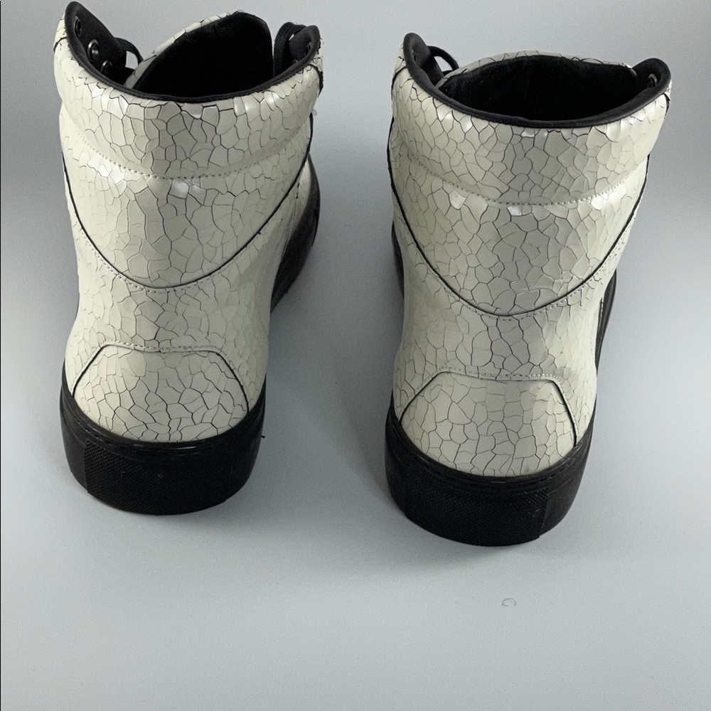 Men's BALENCIAGA 228353 white craquele-effect leather high top sneakers. - Picture 2 of 5